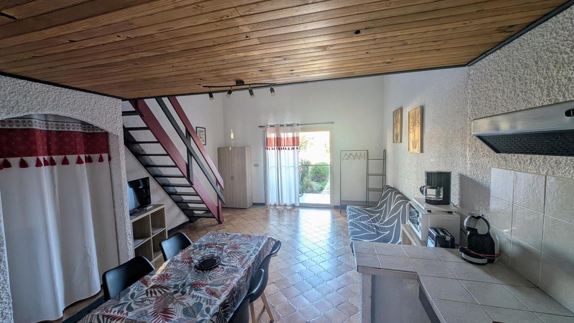Gite La Capelle Roquefort Des Corbieres Sigean Narbonne Aude Стая снимка