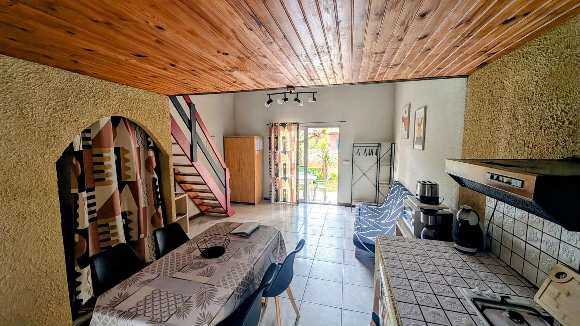 Gite La Capelle Roquefort Des Corbieres Sigean Narbonne Aude Стая снимка